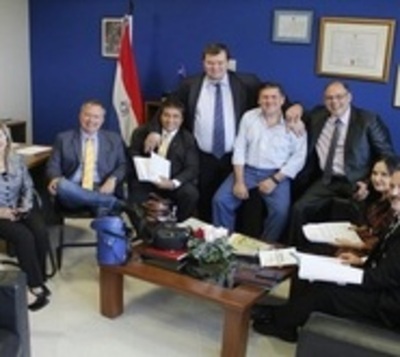 Bancada llanista anuncia voto de rechazo al juicio político - Paraguay.com