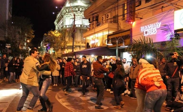 HOY / Décima edición de "El folklore sale a las calles" declarada de interés cultural