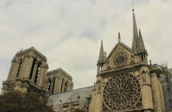 La cubierta de la catedral de Notre Dame podría derrumbarse debido a las lluvias - C9N