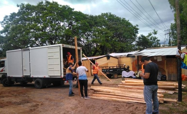 HOY / La 'otra cara' de la asistencia: "Esconden lo que entregamos para volver a solicitar"