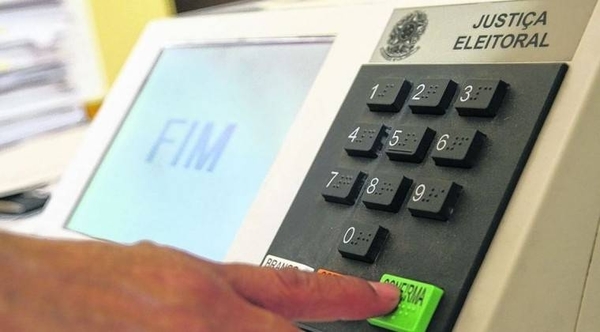 HOY / Experta alerta que las urnas electrónicas están expuestas a fraude: hay ejemplos, dice