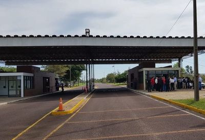 EYB inspecciona zona del futuro paso Ayolas-Ituzaingó