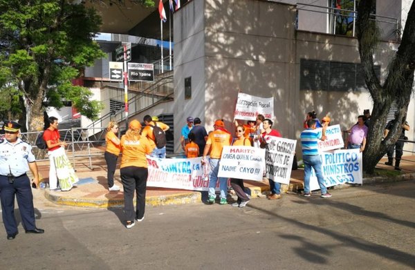 Escrache a quienes blanqueen | Paraguay en Noticias