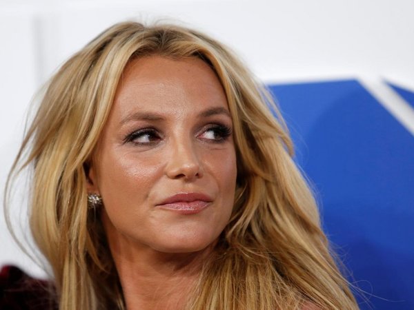"Todo está bien", asegura Britney Spears tras ingresar a clínica mental