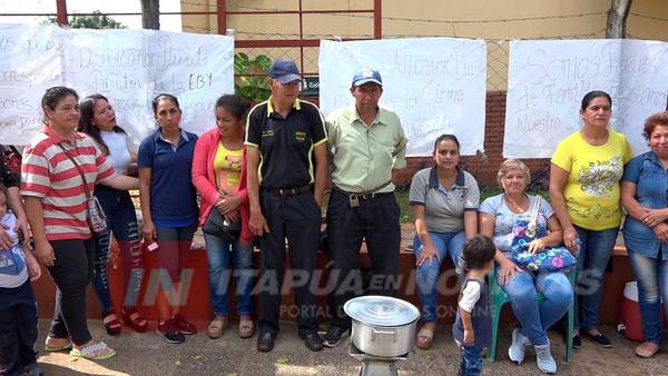 HACE DOS MESES NO COBRAN Y PIDEN SE SUSCRIBA CONVENIO MEC-EBY.