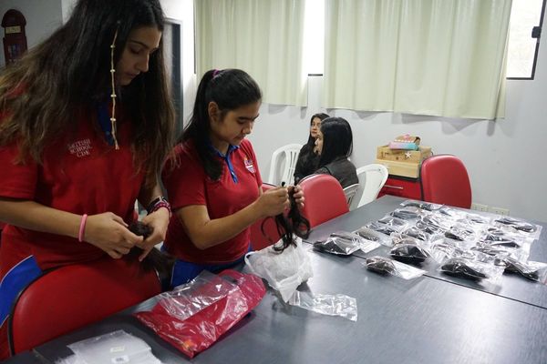 Exitosa campaña “Mi cabello tu sonrisa” para pacientes oncológicos | Paraguay en Noticias
