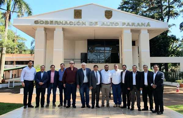 Gobernadores buscan lograr la descentralización - ADN Paraguayo