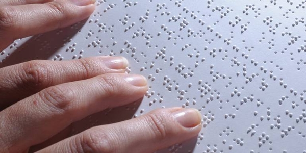 HOY / Cédulas, facturas, servicios públicos en idioma Braille con media sanción en diputados