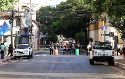Policía Nacional se declara en alerta por movilización a favor del desbloqueo de listas - ADN Paraguayo