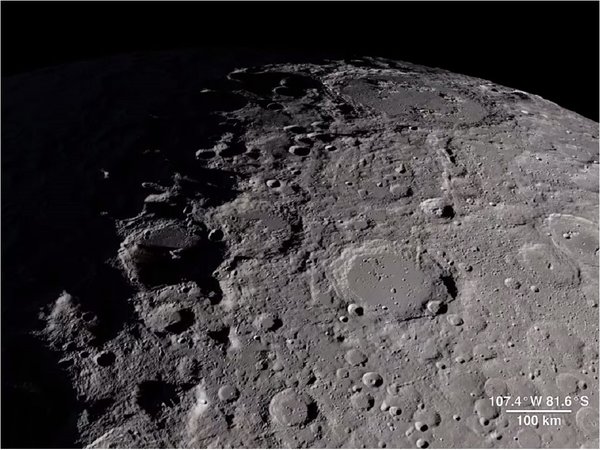 Superficie lunar pierde 200 toneladas de agua al año