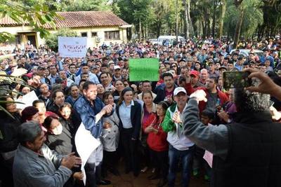 CDE salió a las calles a dar su apoyo a Sandra Zacarías. Patoteros del G7 buscaron incidentar. - Churero.com