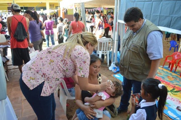 Primera dama anuncia puesto de salud para populoso barrio - Nacionales - ABC Color