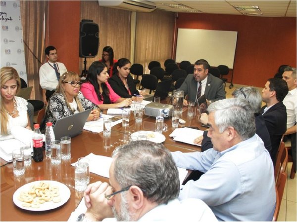 Por ahora, el Fisco se mantiene en subir tasas del selectivo al consumo