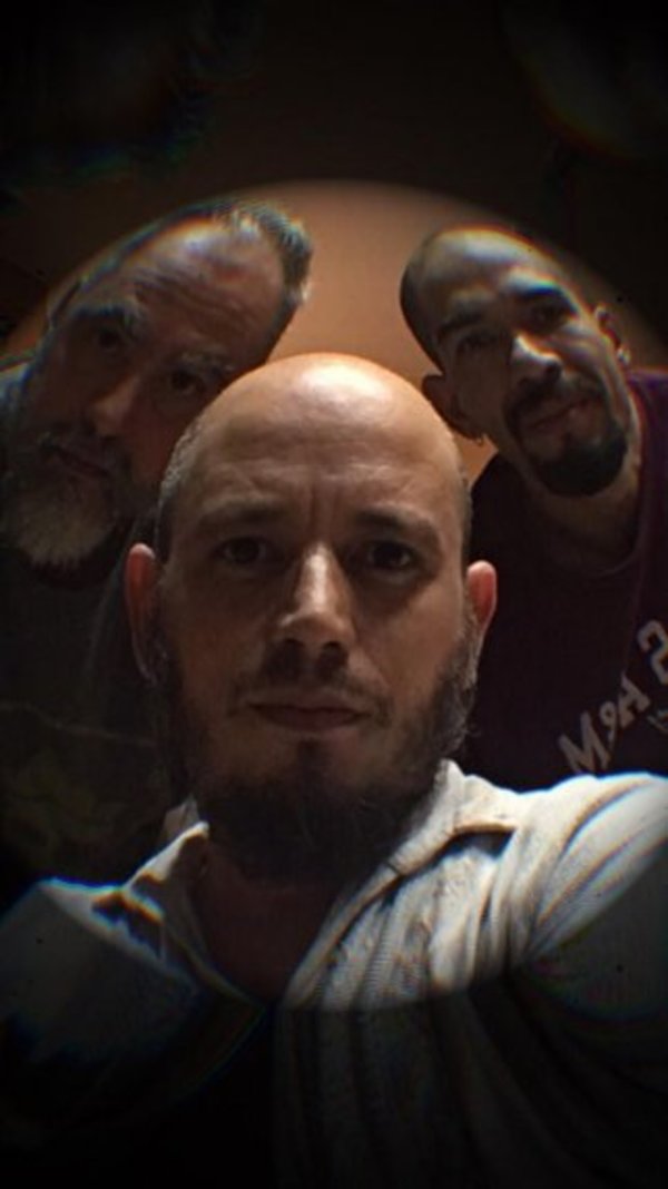 Nuevo proyecto musical Manohermano se lanza hoy - Espectaculos - ABC Color