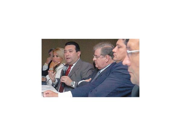 Piden que cargo en Parlasur sea honorífico y no pagado