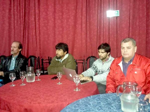 Paraguayos están en conflicto con las autoridades consulares