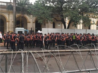 Desbloqueo de listas: Más de 2.500 policías resguardan zona del Congreso