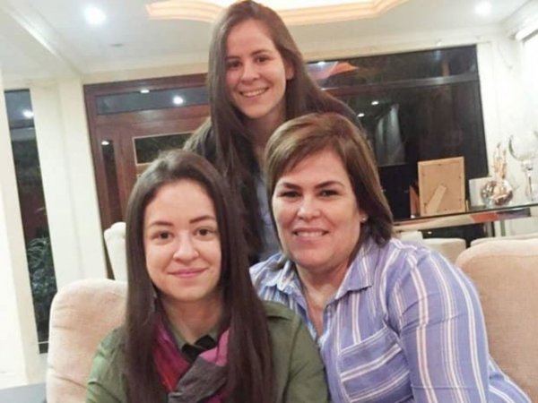 Hijas del presidente de diputados no renunciaron
