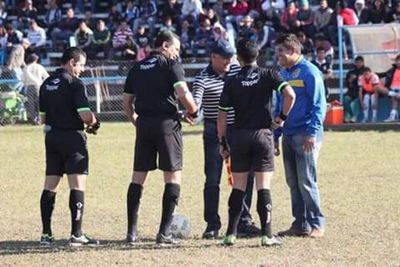 Los árbitros de la Intermedia | Paraguay en Noticias 