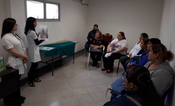 HOY / Pacientes con obesidad sobrellevan tratamiento con grupo de autoayuda