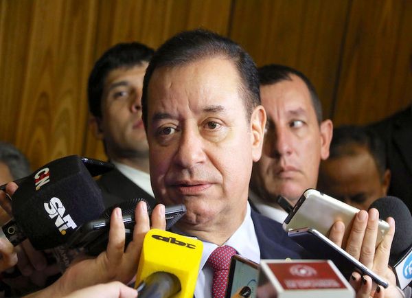 Concejales de Paraguarí por Añetete retiran confianza a Cuevas