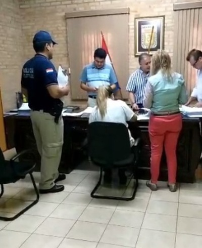 Allanan junta municipal de CDE