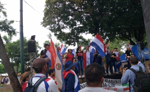 Ante discurso de violencia, Policía despliega fuerte control en el centro | Paraguay en Noticias 