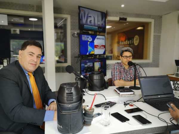 Caldeado debate entre Camilo Soares y Hugo Estigarribia sobre juicio político » Ñanduti