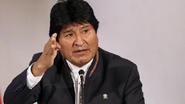 Evo Morales reclama mano dura para policías que colaboren con narcotráfico | .::Agencia IP::.