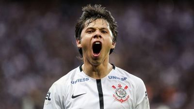 Sondean por Ángel desde el fútbol inglés