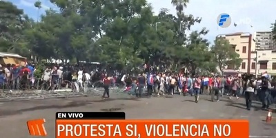 Incidentes en manifestación contra listas sábana