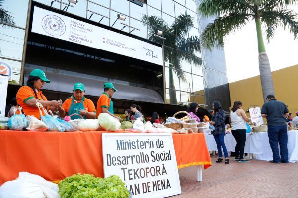 Programas Tekoporã y Tenonderã ofrecen asistencia económica y técnica a familias emprendedoras