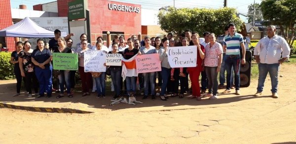 Funcionarios van a paro en el Hospital de Santa Rosa | Paraguay en Noticias