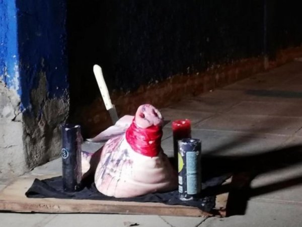 Payé en Luque: Extraño mensaje frente a la cancha del auriazul