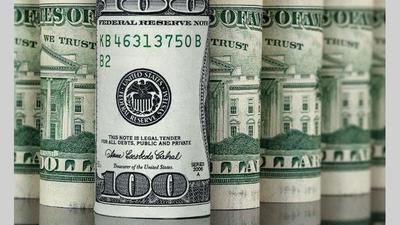 Argentina: dólar cierra al filo de los $ 45 y el Riesgo País llega a 963 puntos