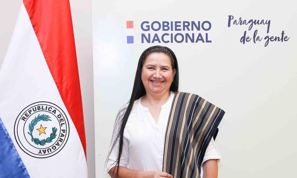 Artesana Rosa Segovia es reconocida como Tesoro Nacional Vivo