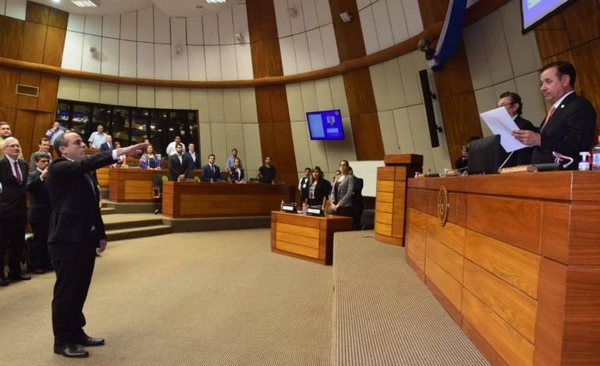 HOY / Nuevo contralor dice que la publicación de bienes de las autoridades depende de la Corte