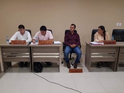 Concejal se manifiesta por supuesta sobrefacturación de muebles