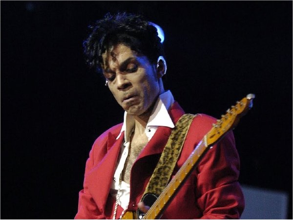 Grabaciones inéditas de Prince verán la luz en junio