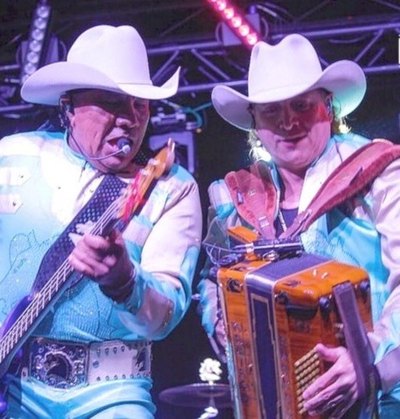 Ex Bronco se lanzó contra Lupe Esparza