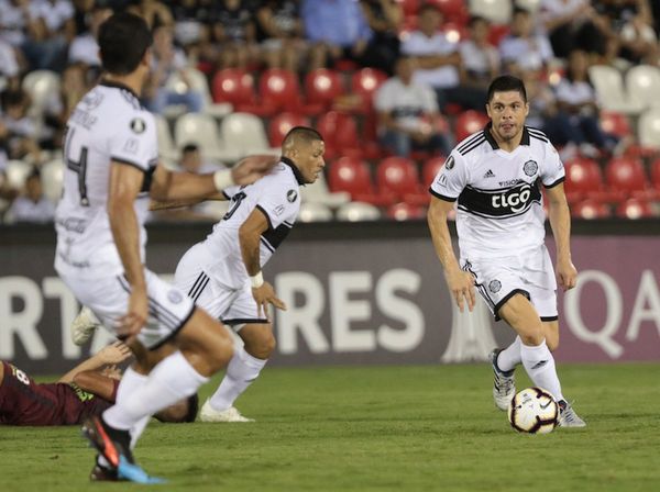 Rojas, con distensión en los ligamentos
