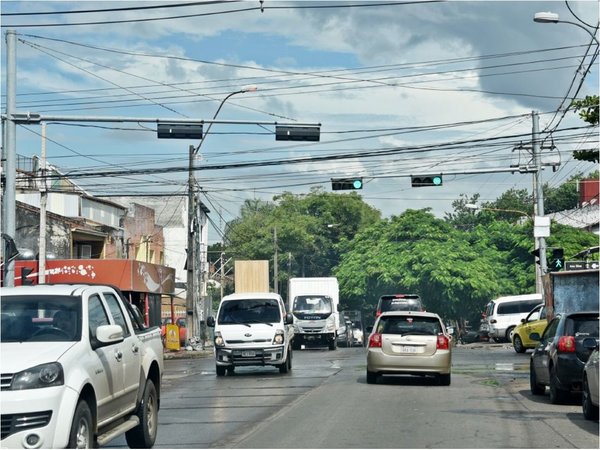 Señalización inexistente o en mal estado es un peligro en Asunción