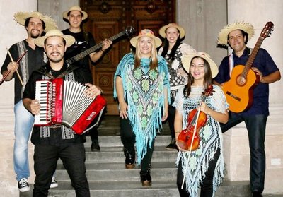 El folklore vuelve a la calle - Edicion Impresa - ABC Color