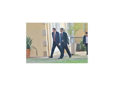 Abdo se reunió con embajadores de EEUU y Colombia en Arroyito