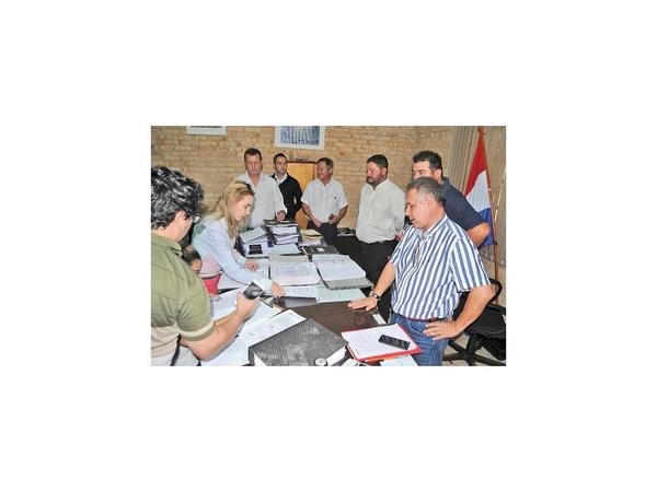 Allanan Intendencia y Archivo de Junta Municipal de CDE
