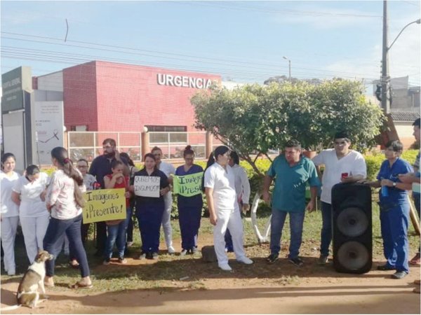 Paro en Hospital roseño: Pacientes retornan a sus casas sin consultar