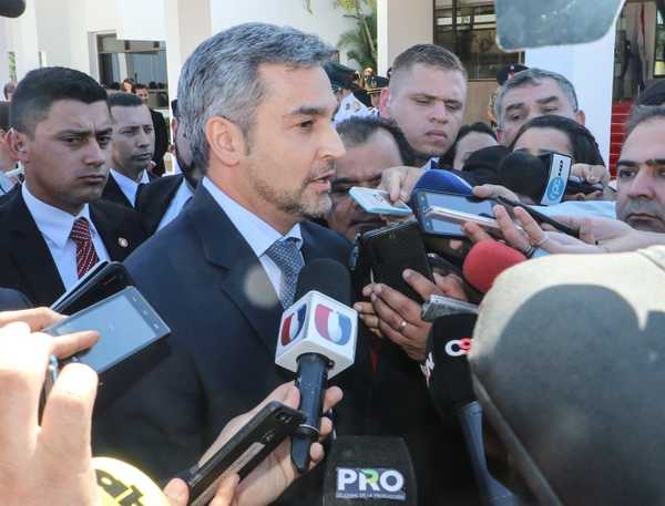 Presidente Abdo Benítez felicita a los periodistas en su día | .::Agencia IP::.
