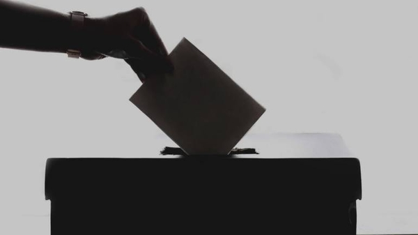 HOY / ¿Unas electrónicas o papeletas? El debate que se viene