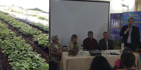 LANZAMIENTO DEL PROGRAMA DEPARTAMENTAL DE CULTIVO DE FRUTILLA EN ITAPÚA