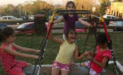 Menos celulares y más juegos en parques